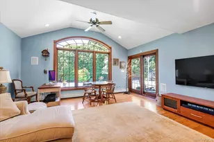 13 Darby Pl, Glen Head, NY 11545 - Photo 11