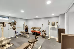 953 Karshick St, Bohemia, NY 11716 - Photo 17