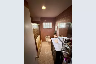 685 Seabury Avenue, Franklin Square, NY 11010 - Photo 9