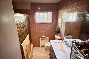 685 Seabury Ave, Franklin Square, NY 11010 - Photo 9