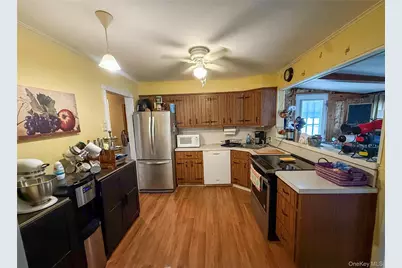 685 Seabury Avenue, Franklin Square, NY 11010 - Photo 7