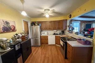 685 Seabury Ave, Franklin Square, NY 11010 - Photo 7