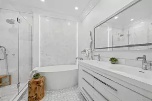48 Tammys Ln, Syosset, NY 11791 - Photo 13