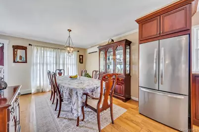 66 Vincent Road, Hicksville, NY 11801 - Photo 5