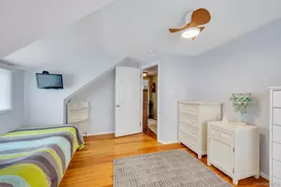 66 Vincent Rd, Hicksville, NY 11801 - Photo 21