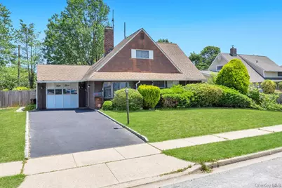 53 Bridle Lane, Hicksville, NY 11801 - Photo 1