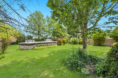 53 Bridle Lane, Hicksville, NY 11801 - Photo 27