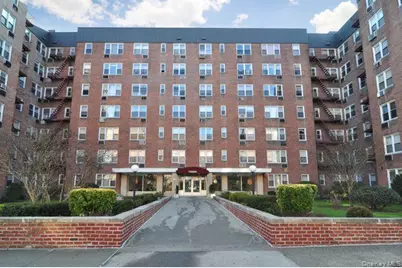 4 Sadore Lane #7M, Yonkers, NY 10710 - Photo 1
