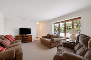398 Clocks Blvd, Massapequa, NY 11758 - Photo 17