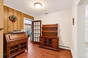 398 Clocks Blvd, Massapequa, NY 11758 - Photo 19