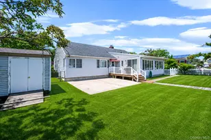 398 Clocks Blvd, Massapequa, NY 11758 - Photo 9