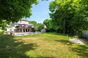 31 Briarwood Dr, Wappingers Falls, NY 12590 - Photo 9