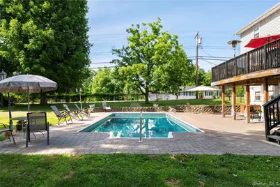 31 Briarwood Drive, Wappingers Falls, NY 12590 - Photo 5
