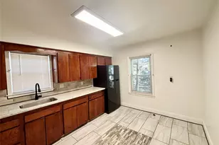 146-38 230th Pl, Springfield Gardens, NY 11413 - Photo 5
