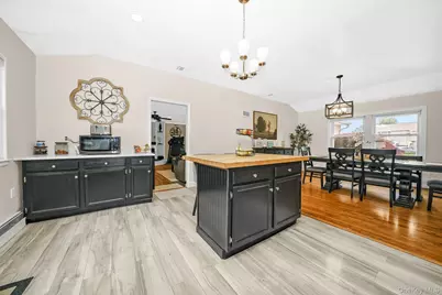 2 Michael Avenue, Bellport, NY 11713 - Photo 9