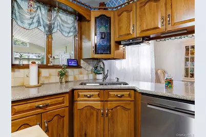 105 S Chapel Hill Road, Highland, NY 12528 - Photo 5