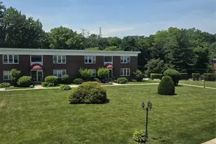 17 Winchester Ave, Yonkers, NY 10710 - Photo 9