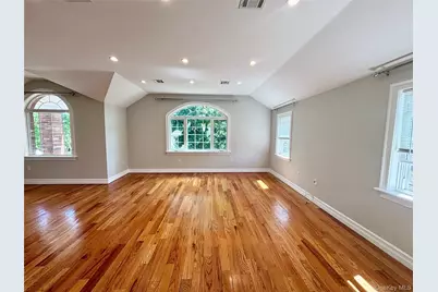 249-11 147th Road #2nd Floor, Rosedale, NY 11422 - Photo 3