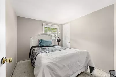 24 Walnut Street, Coram, NY 11727 - Photo 15