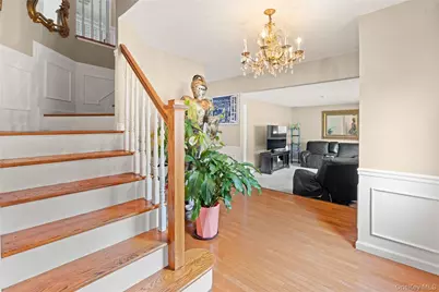 24 Walnut Street, Coram, NY 11727 - Photo 11