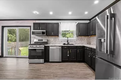 3755 Grand Avenue, Mattituck, NY 11952 - Photo 7