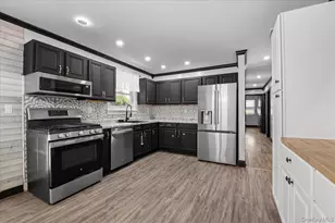 3755 Grand Ave, Mattituck, NY 11952 - Photo 9