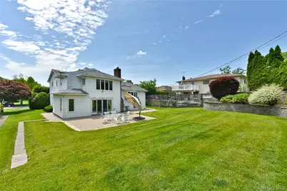 3 Joy Drive, Manhasset Hills, NY 11040 - Photo 47