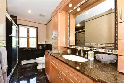 3 Joy Drive, Manhasset Hills, NY 11040 - Photo 41