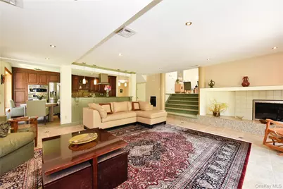 3 Joy Drive, Manhasset Hills, NY 11040 - Photo 11