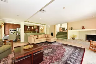 3 Joy Dr, Manhasset Hills, NY 11040 - Photo 11