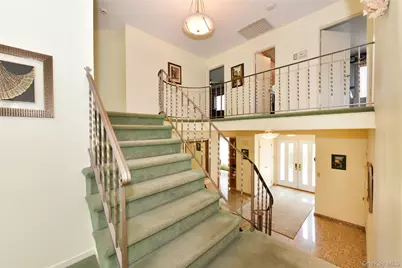 3 Joy Drive, Manhasset Hills, NY 11040 - Photo 27