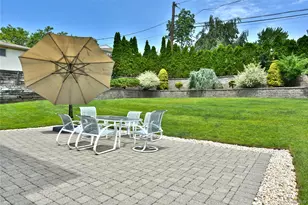 3 Joy Dr, Manhasset Hills, NY 11040 - Photo 43