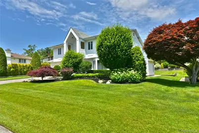 3 Joy Drive, Manhasset Hills, NY 11040 - Photo 3