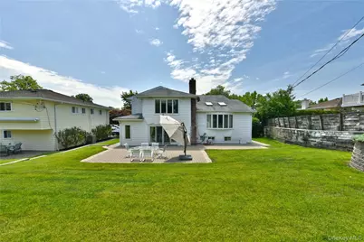 3 Joy Drive, Manhasset Hills, NY 11040 - Photo 45