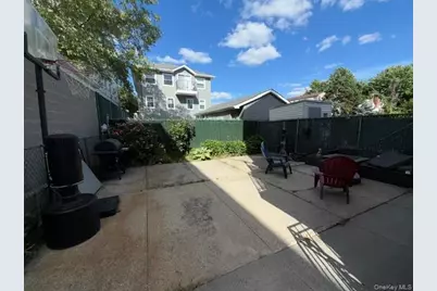 262 Davis Avenue, Bronx, NY 10465 - Photo 17