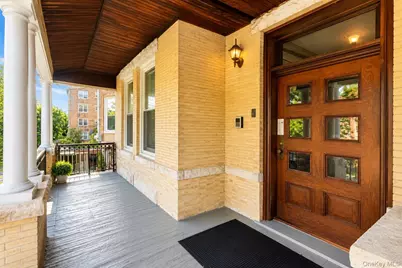 205 E Prospect Avenue, Mount Vernon, NY 10550 - Photo 3