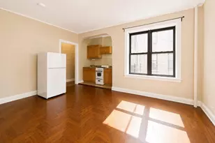 700 Oakland Pl, Bronx, NY 10457 - Photo 5
