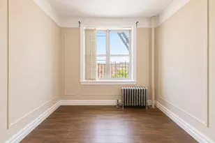 700 Oakland Pl, Bronx, NY 10457 - Photo 13