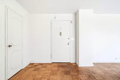 70-25 Yellowstone Boulevard #5A, Forest Hills, NY 11375 - Photo 3
