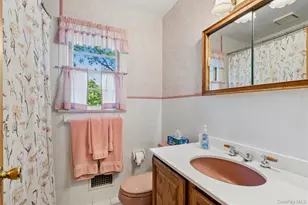 12 Regent Pl, Huntington, NY 11743 - Photo 21