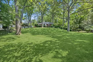 12 Regent Pl, Huntington, NY 11743 - Photo 5