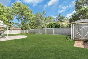 20 Danton St, Melville, NY 11747 - Photo 25
