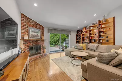 117 Soundview Drive, Port Washington, NY 11050 - Photo 3