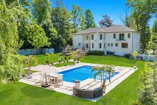 37 Wilmington Dr, Melville, NY 11747 - Photo 5