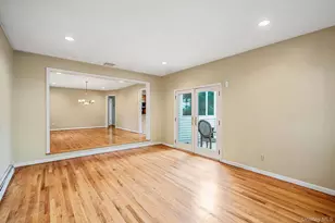 61 Ledgewood Dr, Smithtown, NY 11787 - Photo 13