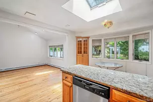 61 Ledgewood Dr, Smithtown, NY 11787 - Photo 9