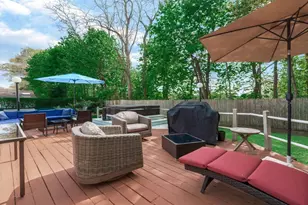 69 Roger Dr, Port Washington, NY 11050 - Photo 31