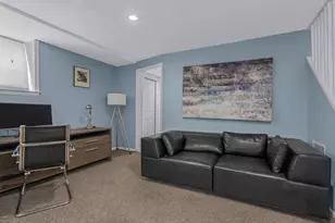 69 Roger Dr, Port Washington, NY 11050 - Photo 25
