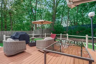69 Roger Dr, Port Washington, NY 11050 - Photo 33