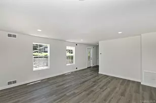 208 Lake Dr, Patchogue, NY 11772 - Photo 5